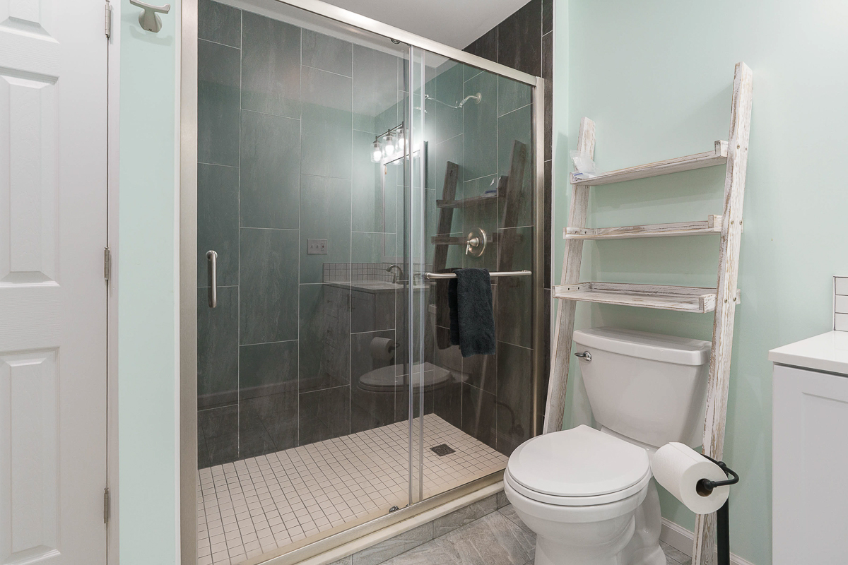 60 e Pawnee Dr-54