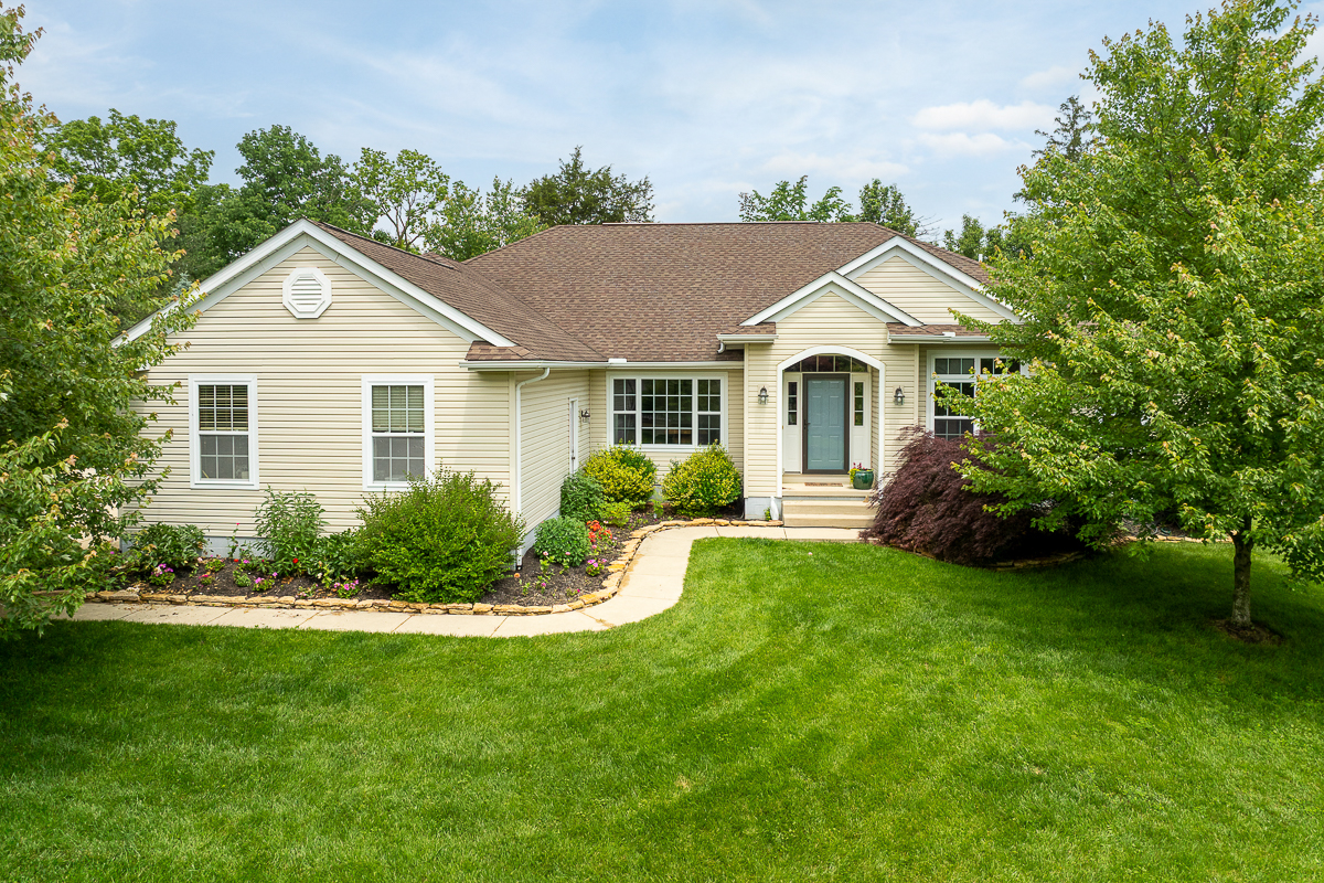 60 e Pawnee Dr-6