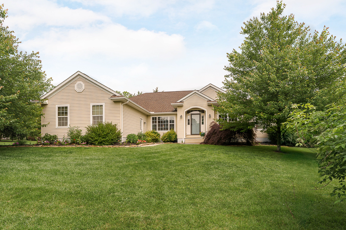 60 e Pawnee Dr-7