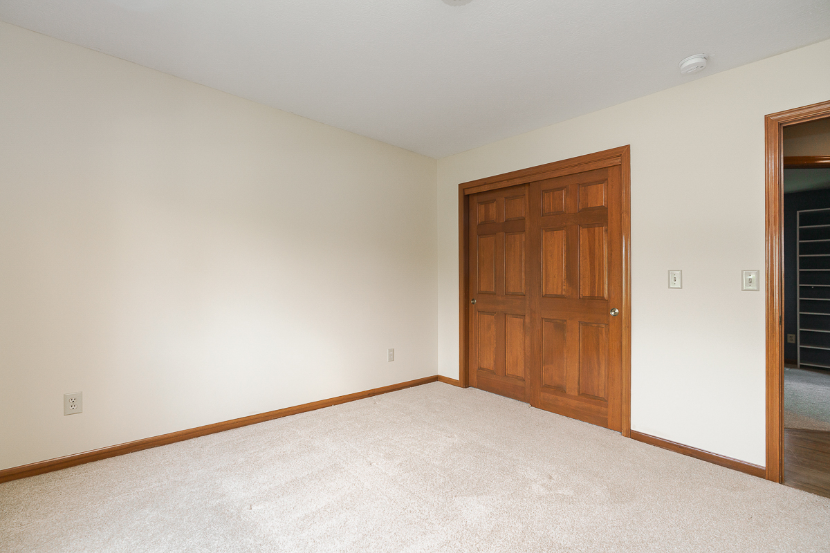 6730 Kensington Way-47