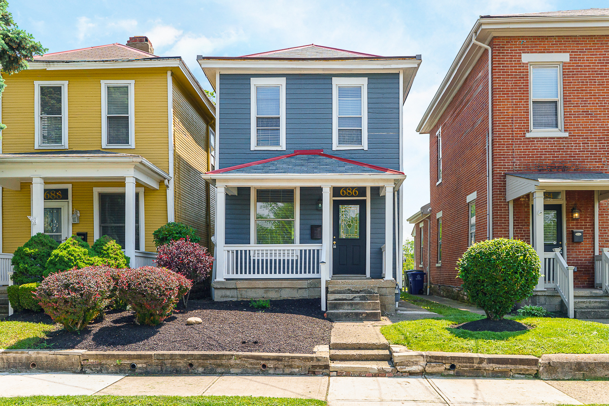 686 Hamlet St-6