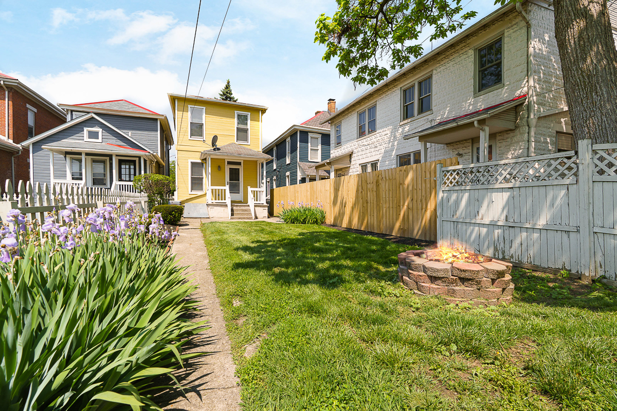 688 Hamlet St-10