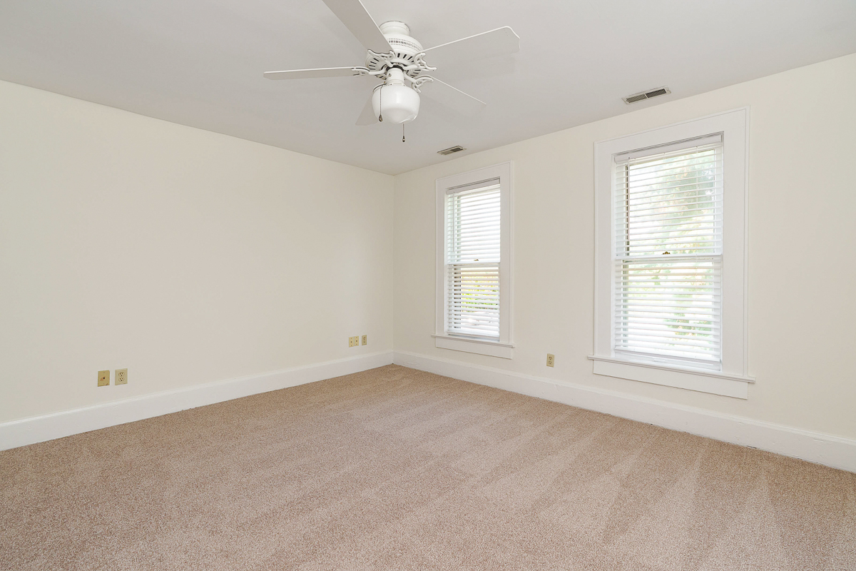 688 Hamlet St-28
