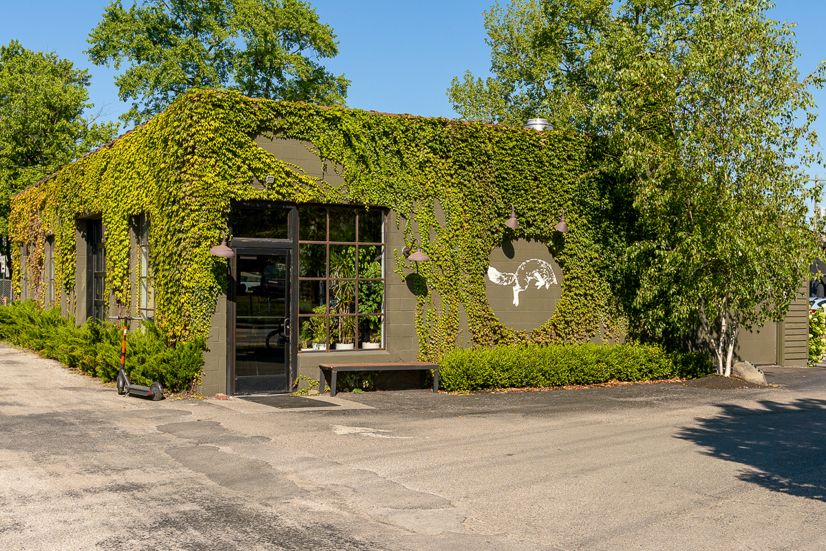 688 Hamlet St-40