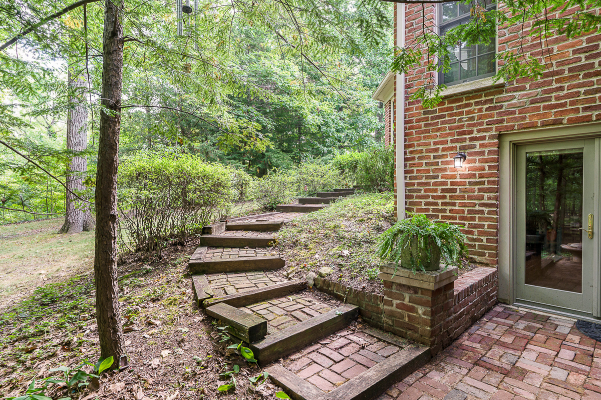 700 Eagle Ridge-23