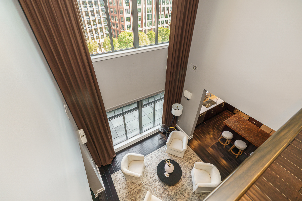 250 Daniel Burnham Sq #707-35