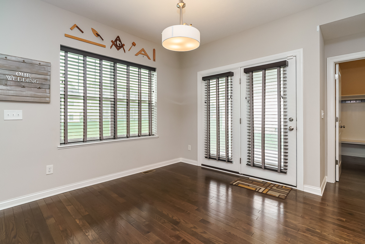 7365 Willowbush Dr-15