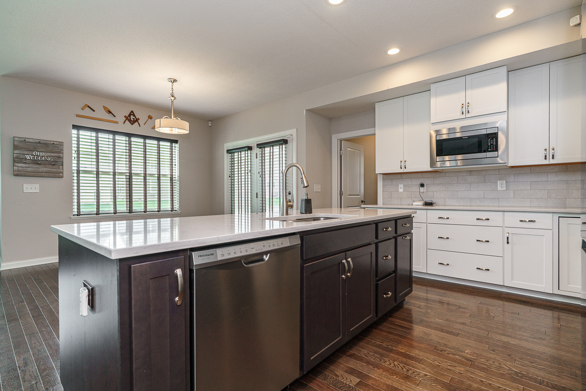 7365 Willowbush Dr-17