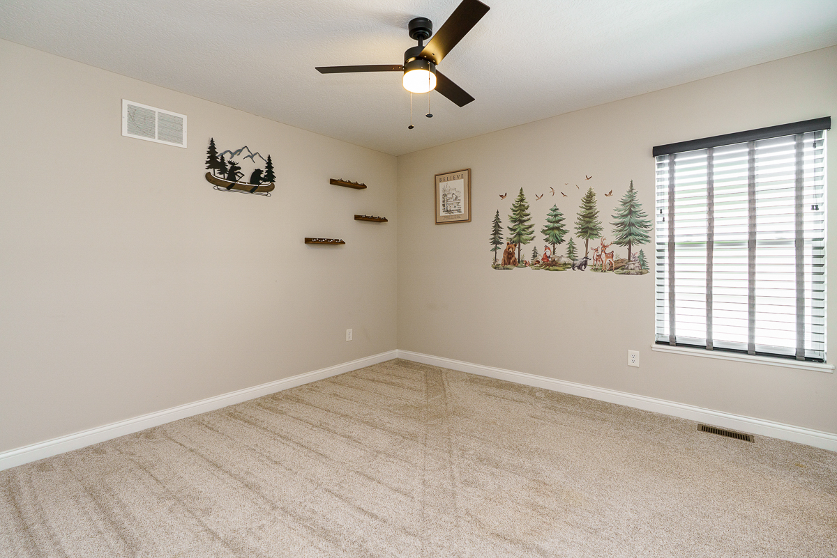 7365 Willowbush Dr-31