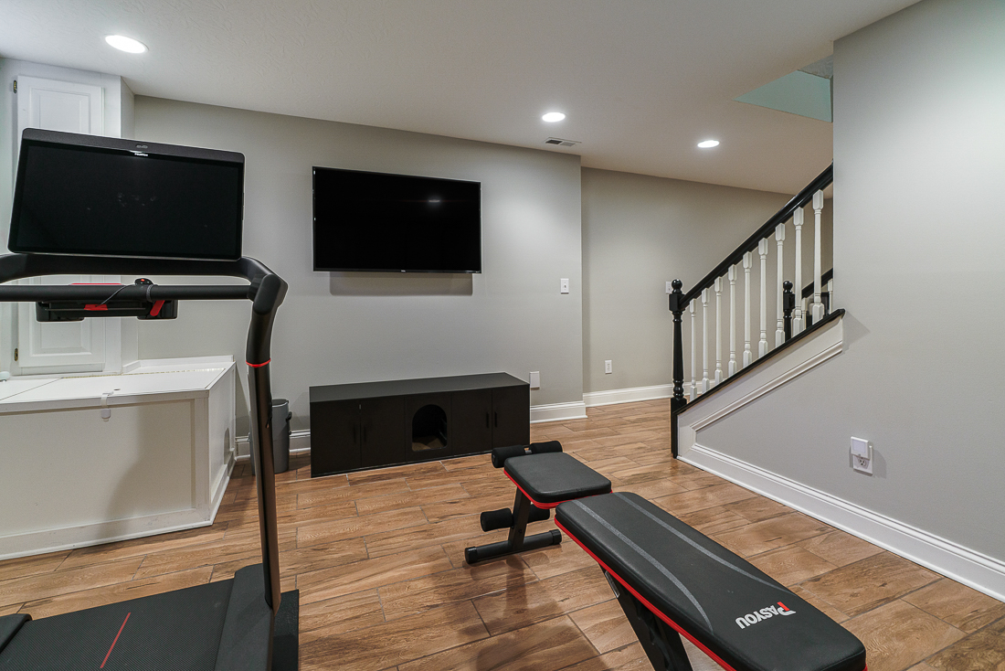 7444 Farmington Close-30