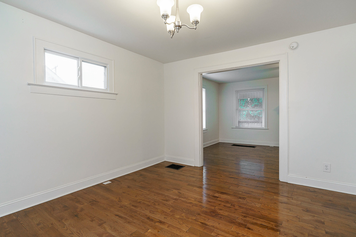 786 Ann St-17