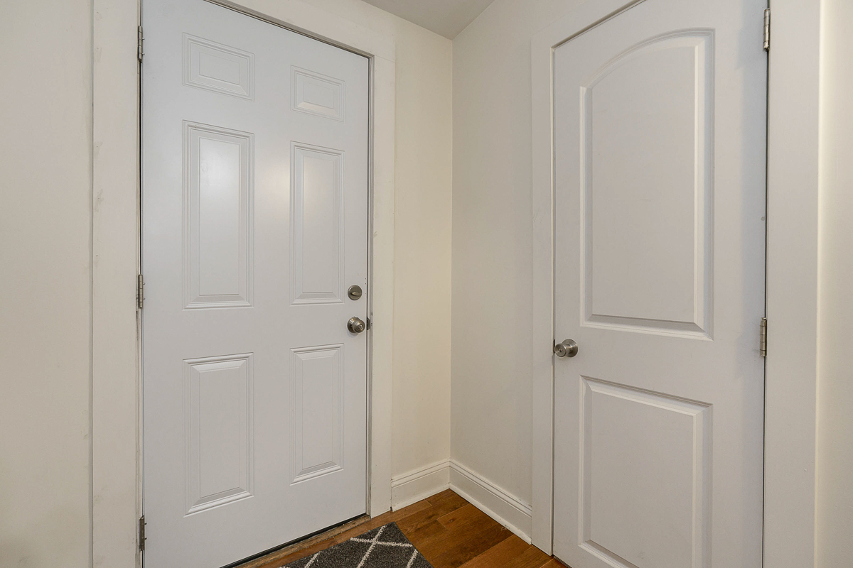 786 Ann St-28