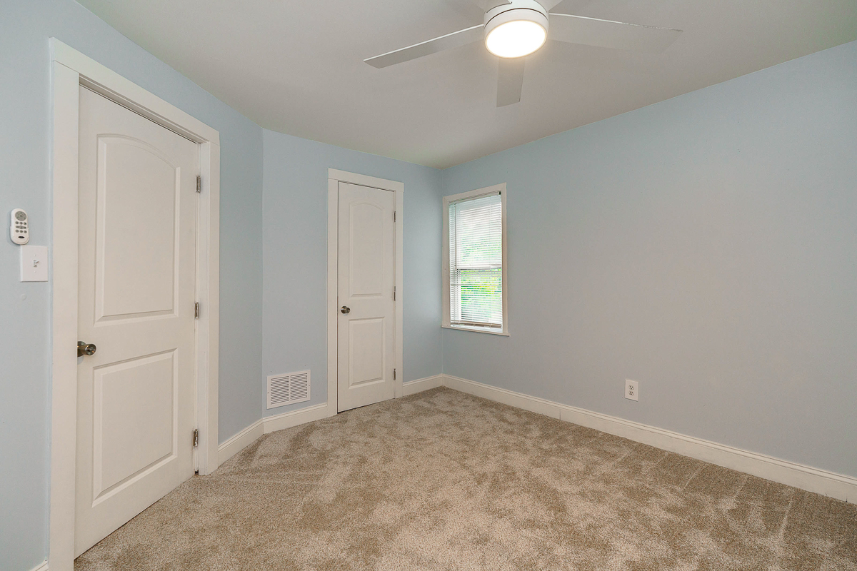 786 Ann St-35