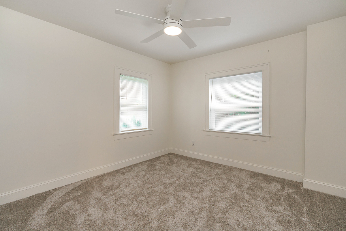 786 Ann St-36
