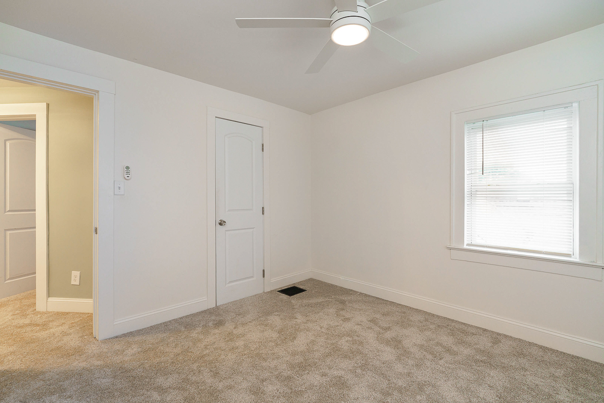786 Ann St-37