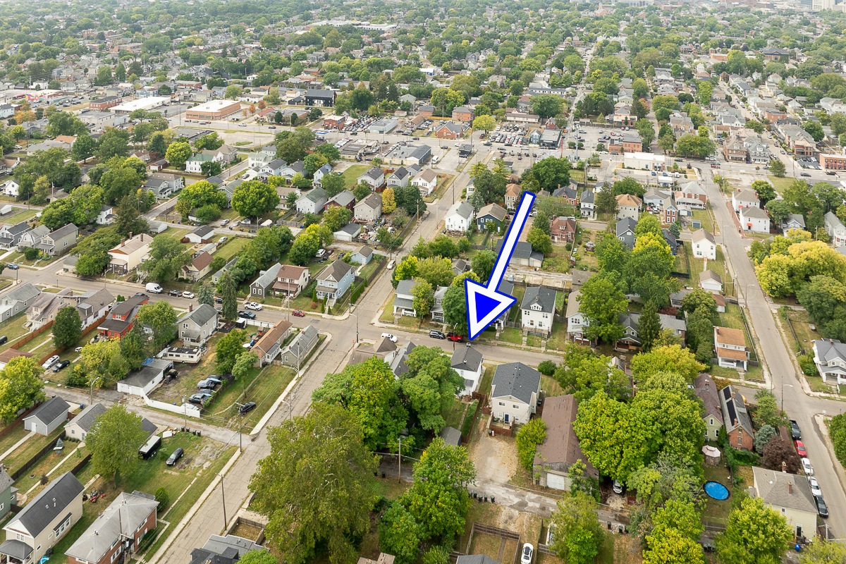 786 Ann St-43
