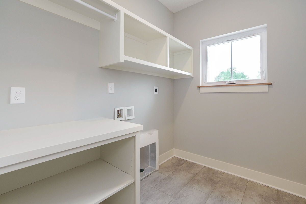 8294 Morgan St-28