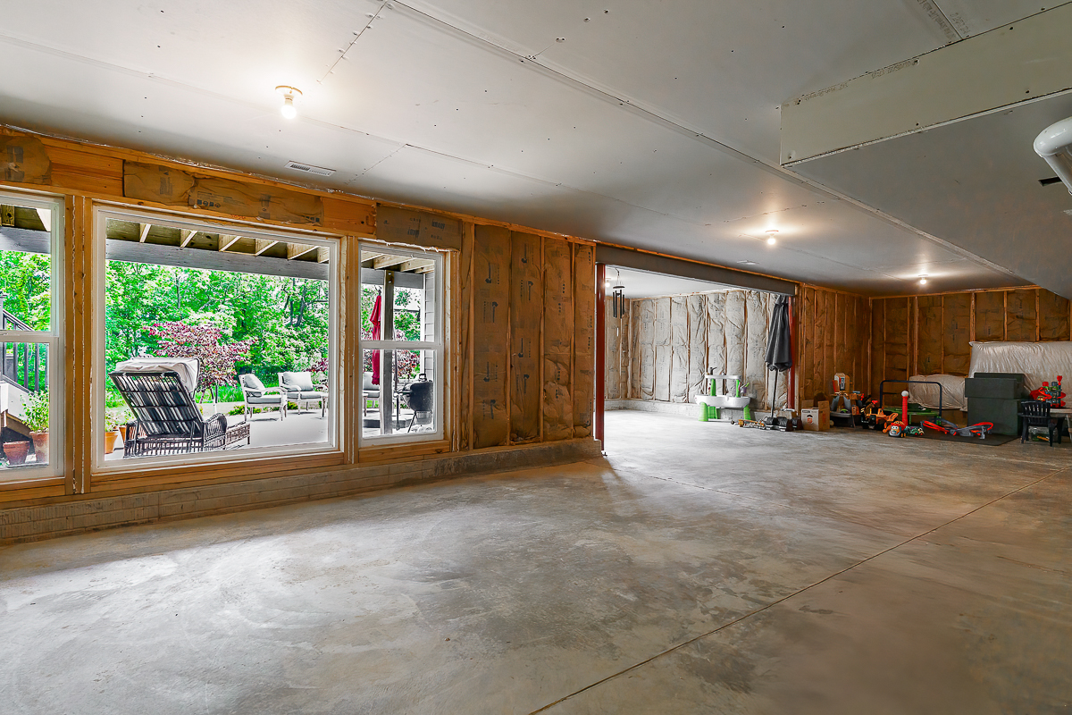 829 Pathlow Dr-54