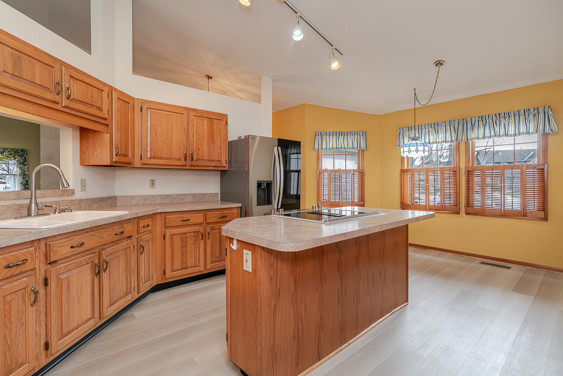 6392 CLAYPOOL Ct--24