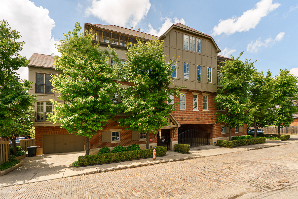 873 s Pearl St-1