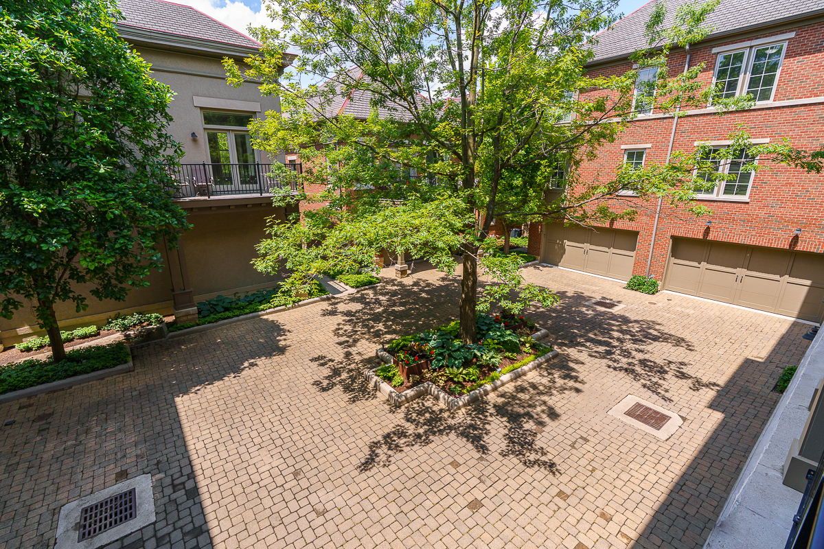 873 s Pearl St-13