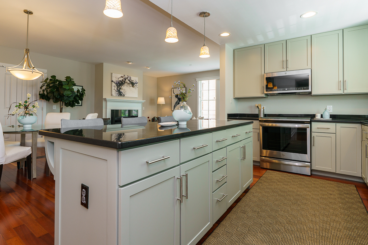 873 s Pearl St-28