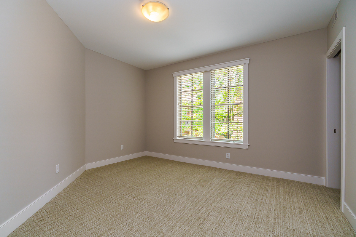 873 s Pearl St-32