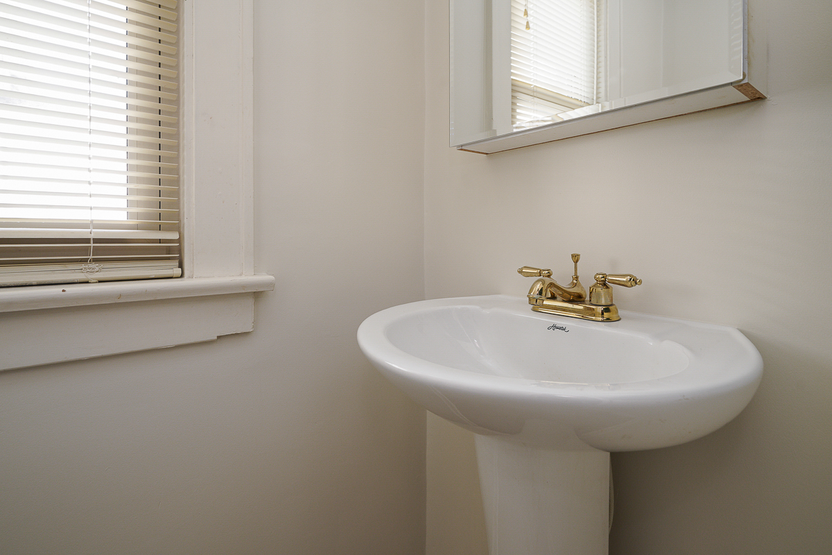 96 N Cassingham Rd-27