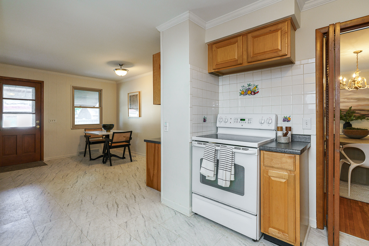 96 N Cassingham Rd-33