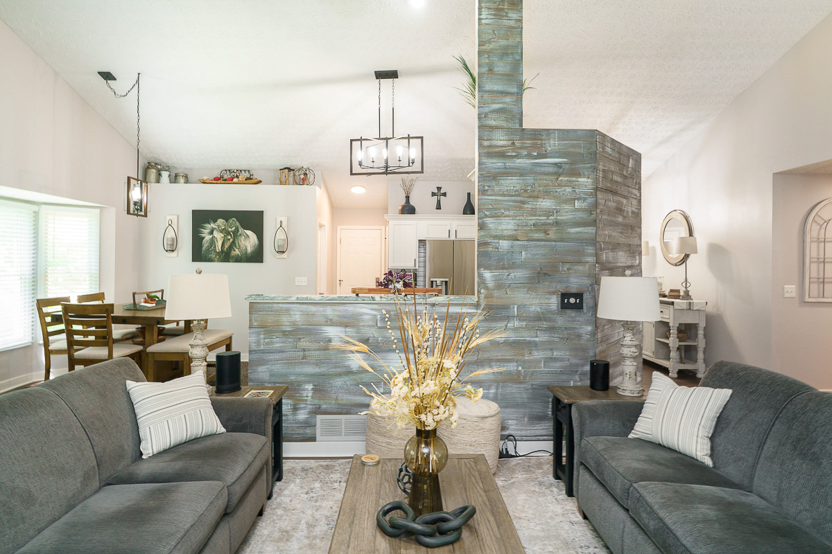 9825 Lynn's Rd-30
