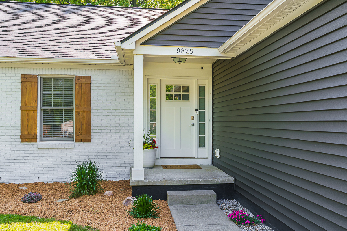 9825 Lynn's Rd-8