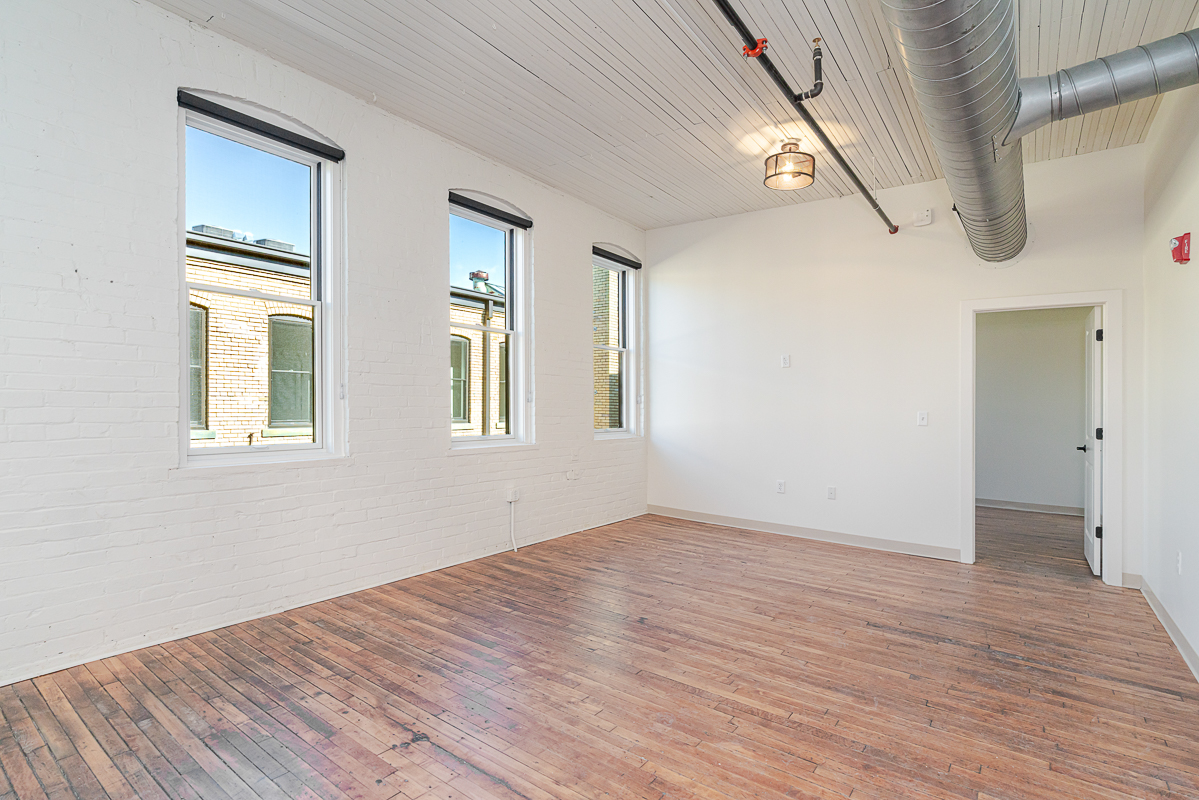 219 N Columbus St-18