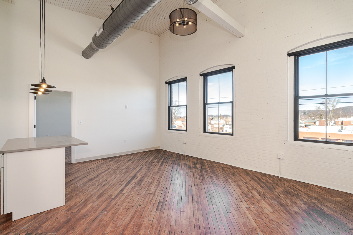 219 N Columbus St-37