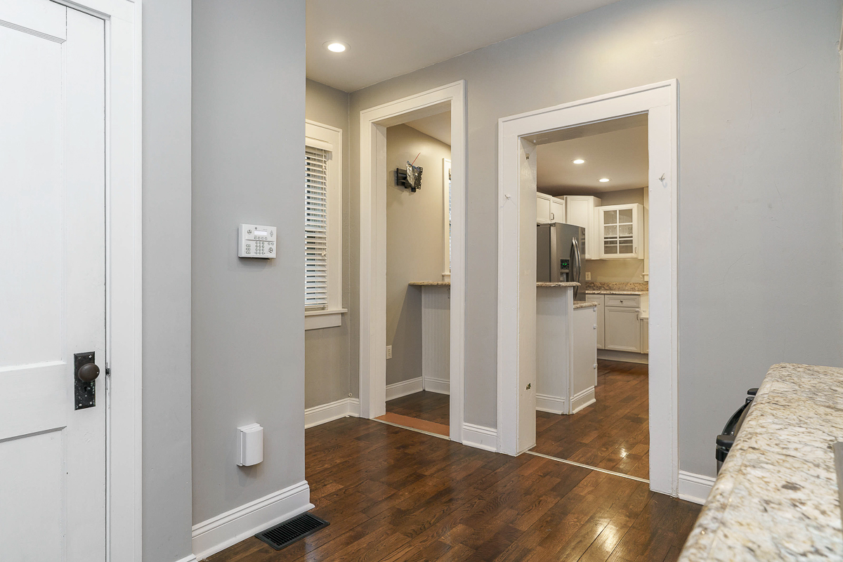 1833 Franklin Avenue-32