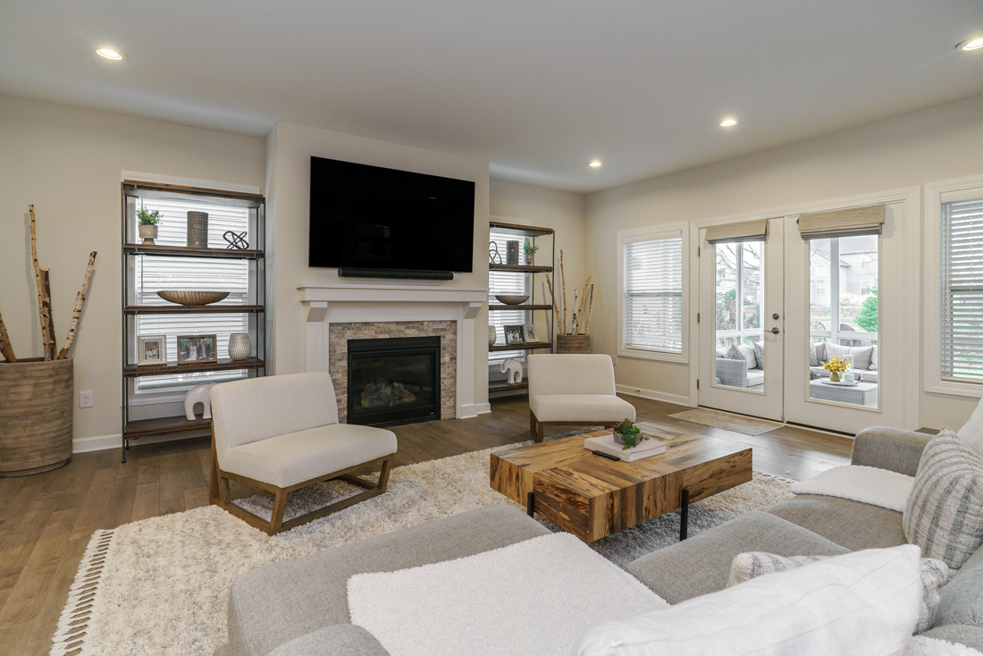 7652 Gateway Blvd --15