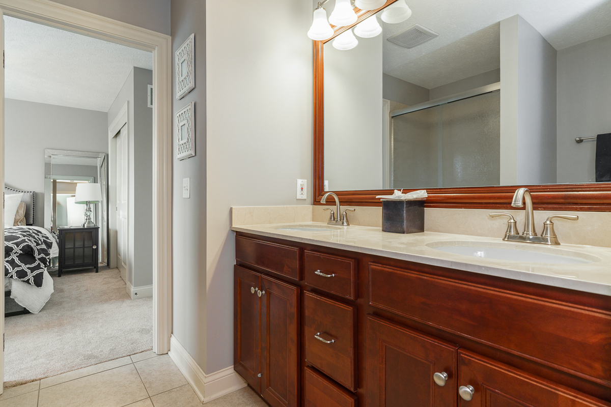 4568 Hunters Bend-55