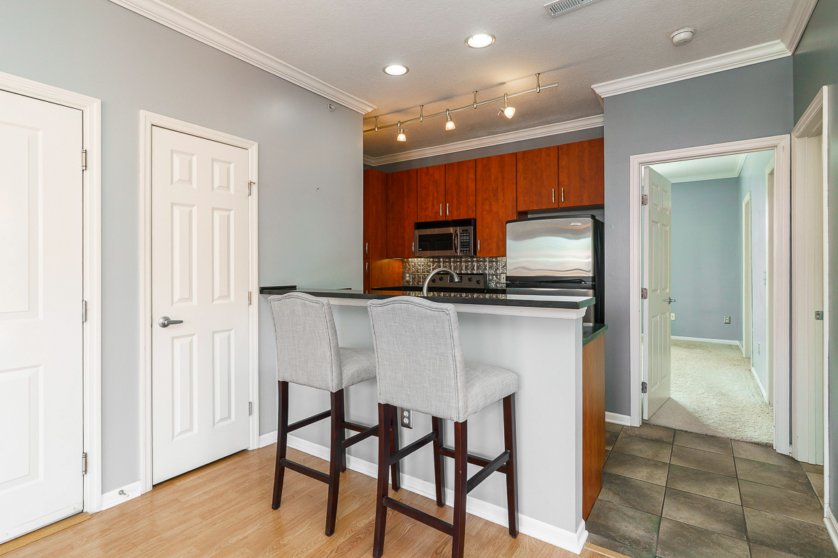 115 e Noble St #3 (18 of 39)