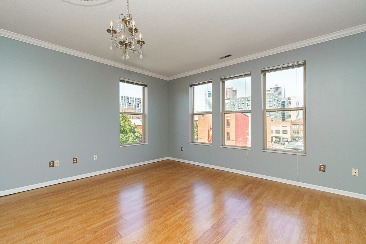 115 e Noble St #3 (4 of 39)