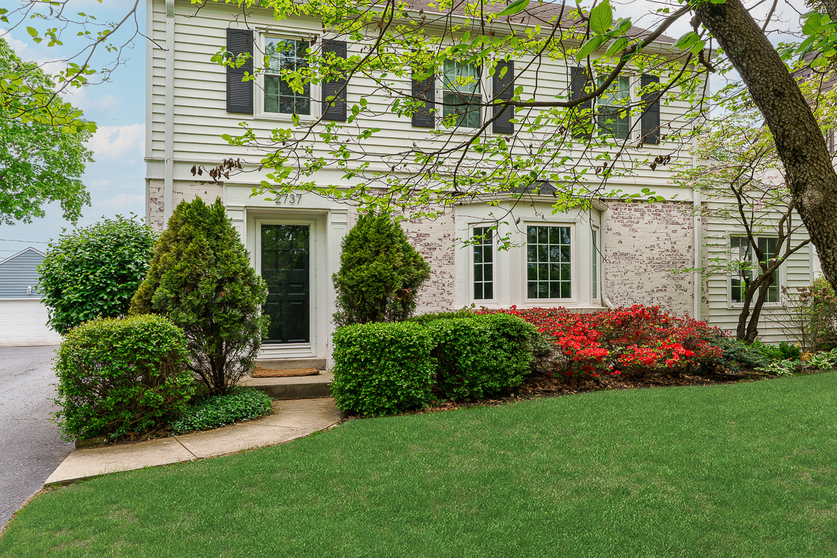 2737 Sherwood Rd Front-3