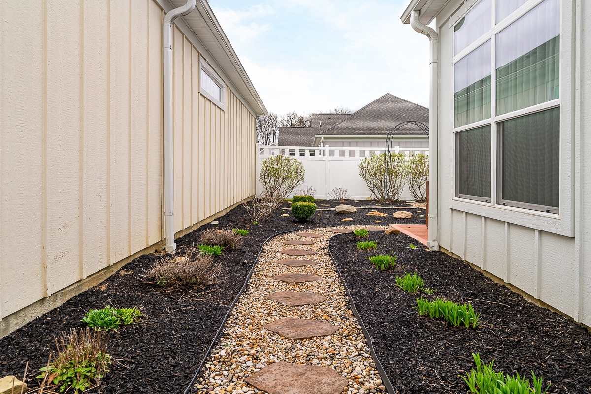 7737 Strickland Dr---1