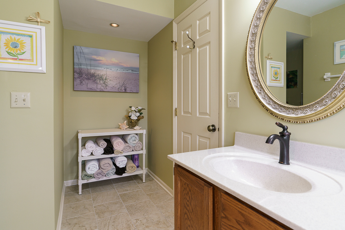 1114 Strathaven Dr North-36