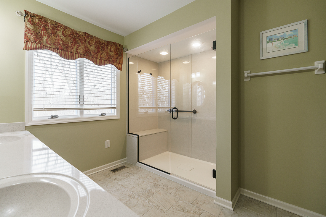 1114 Strathaven Dr North-37