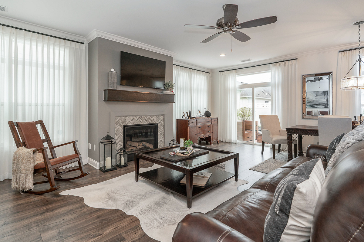 7737 Strickland Dr---11