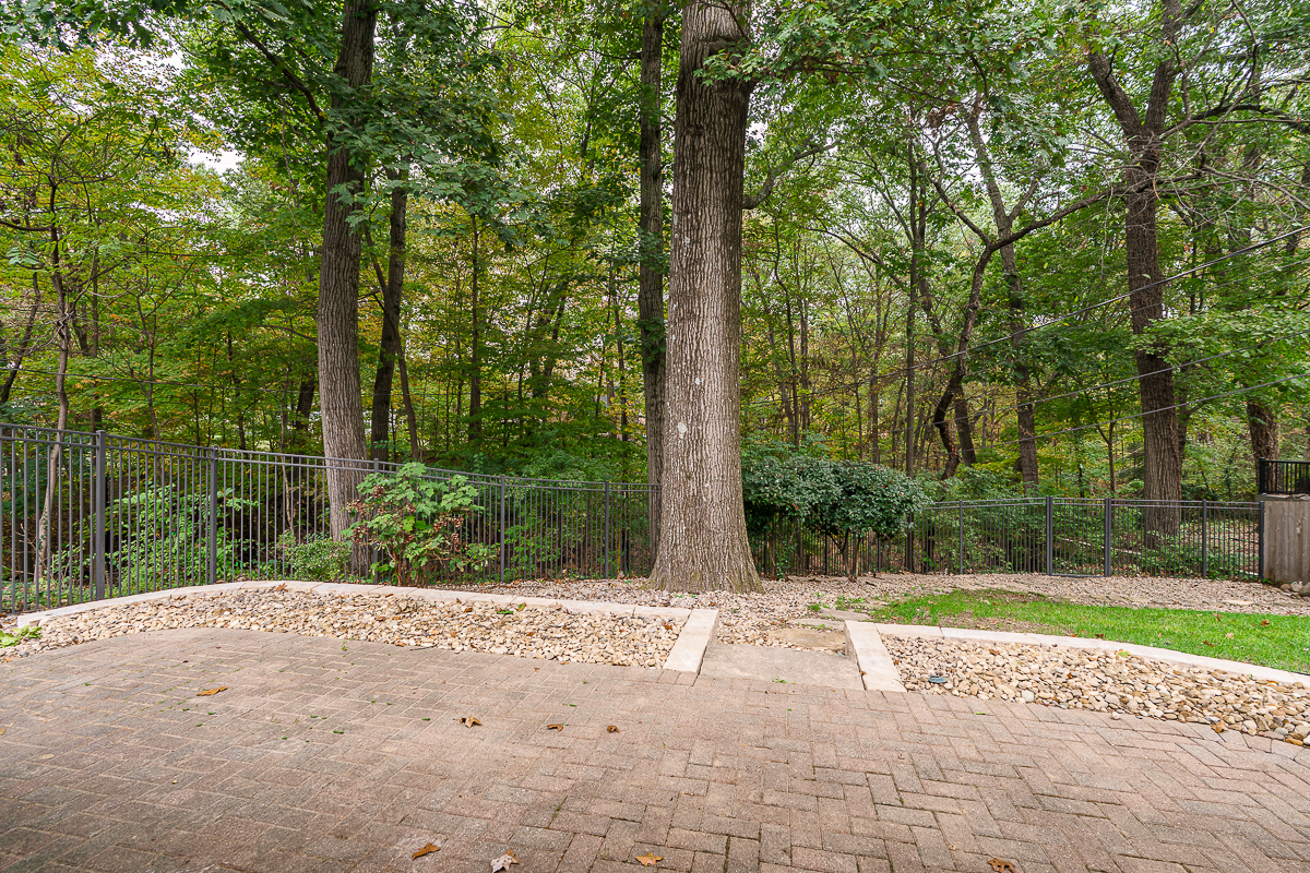 3965 Wynding Dr edit-20